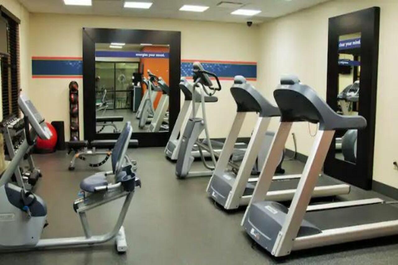 Hampton Inn & Suites Cincinnati / Uptown - University Area Экстерьер фото