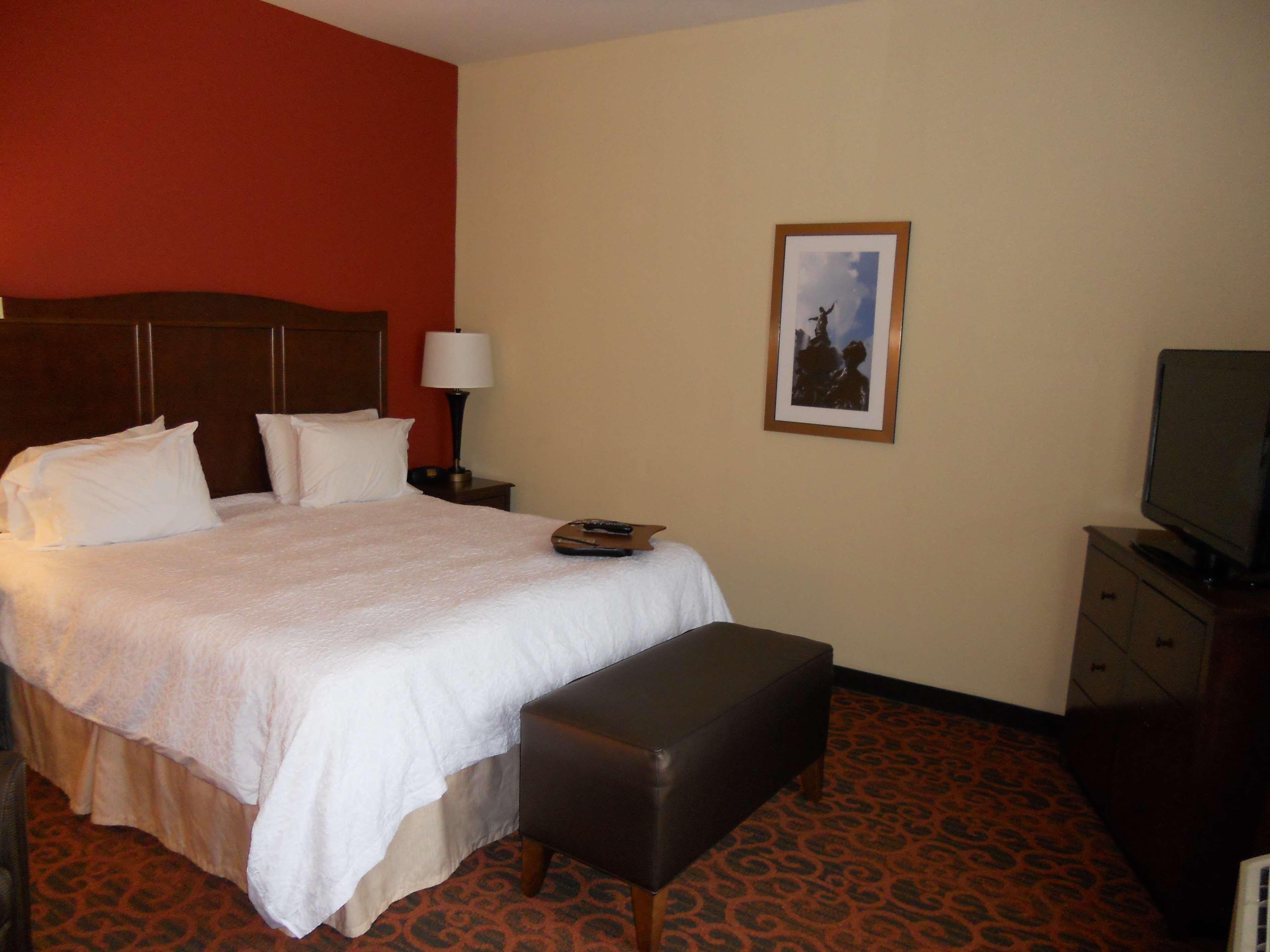 Hampton Inn & Suites Cincinnati / Uptown - University Area Экстерьер фото
