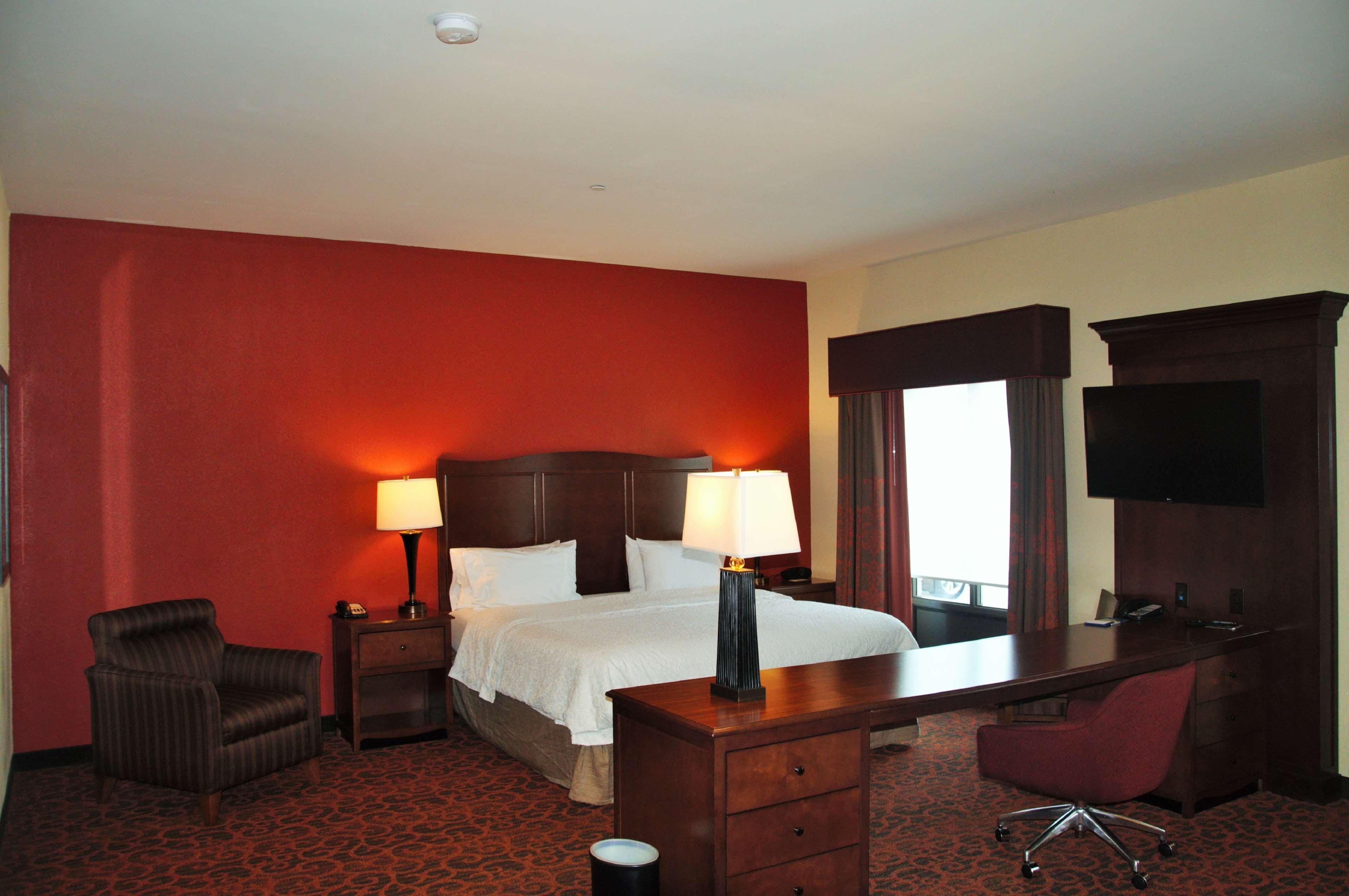 Hampton Inn & Suites Cincinnati / Uptown - University Area Экстерьер фото
