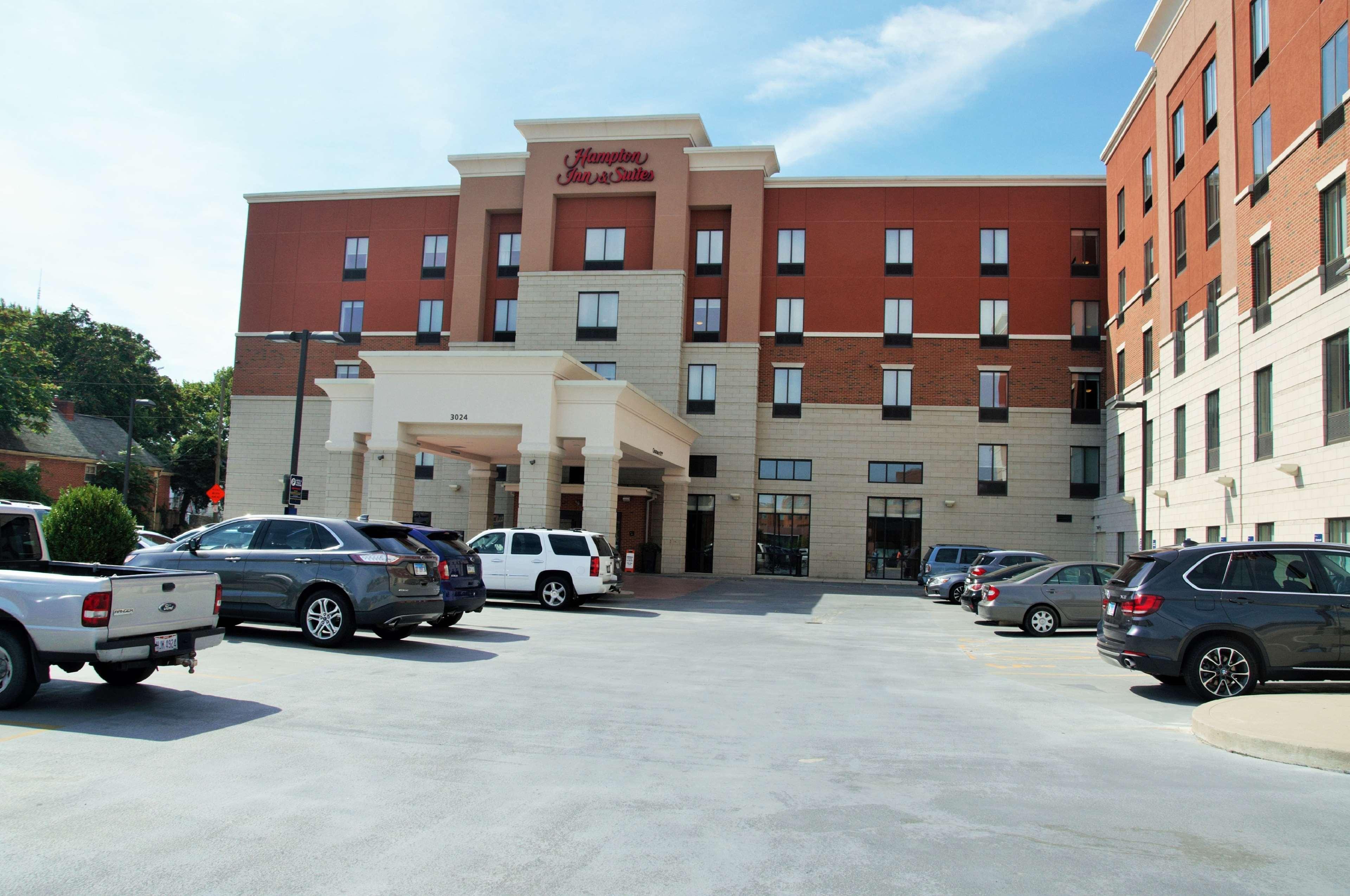 Hampton Inn & Suites Cincinnati / Uptown - University Area Экстерьер фото