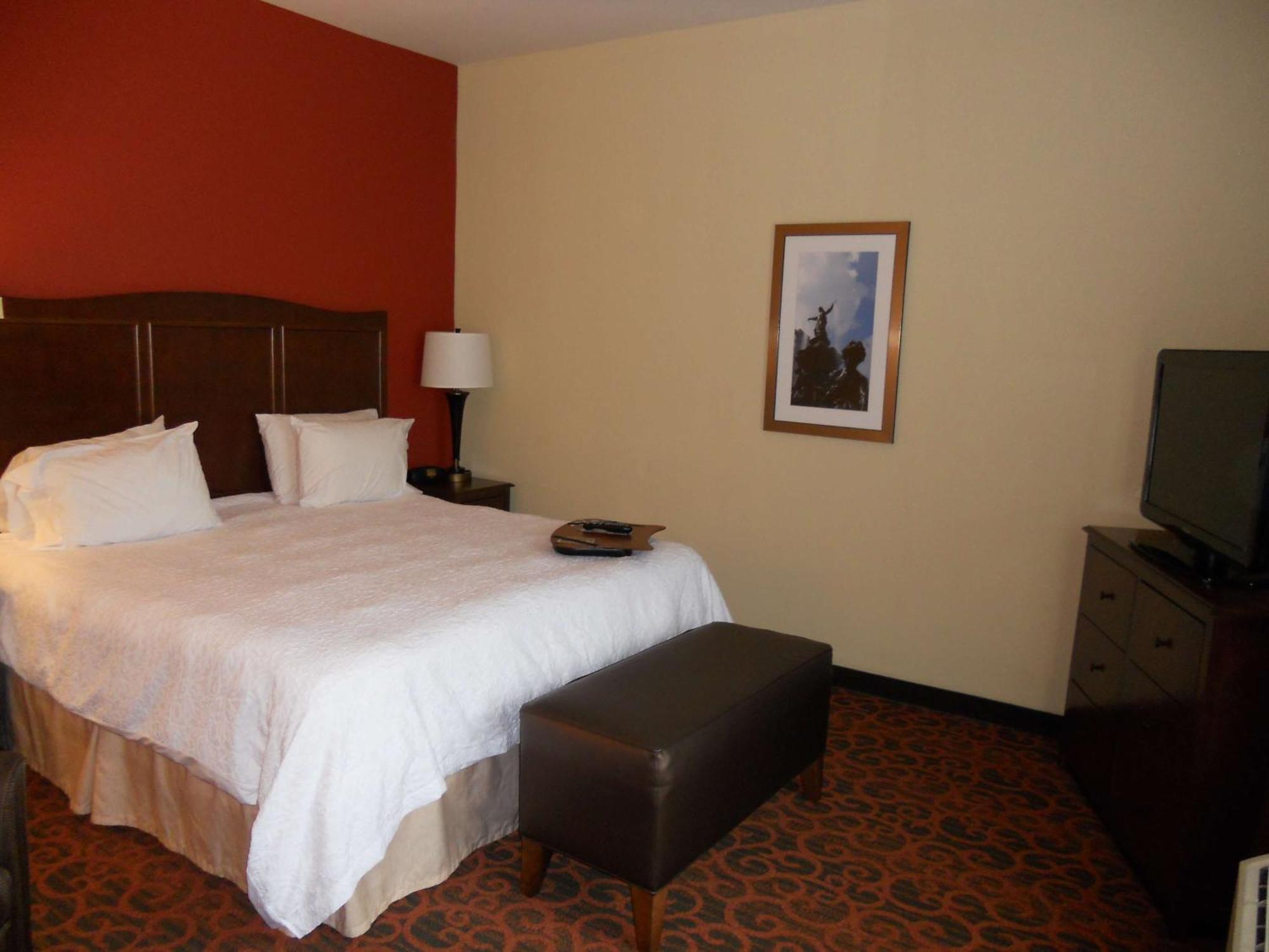 Hampton Inn & Suites Cincinnati / Uptown - University Area Экстерьер фото